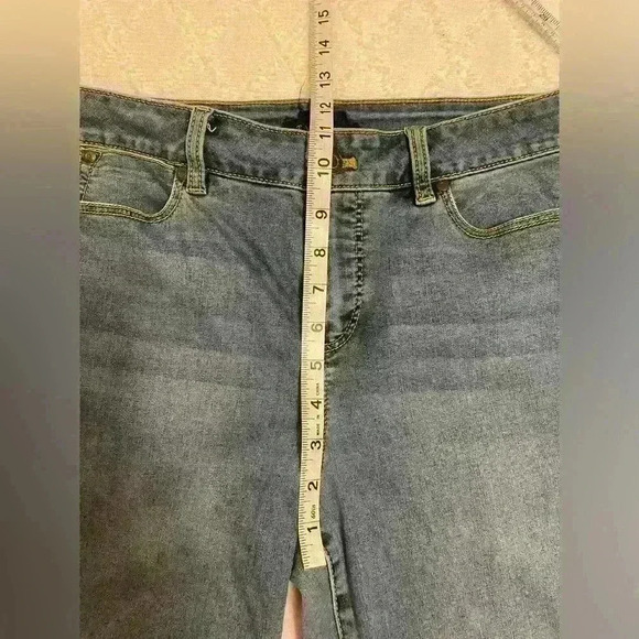 Talbots curvy jeans size 8 - Picture 3 of 7